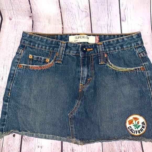 Levi’s 518 Superlow Denim Mini Skirt - Size 5 - Picture 1 of 7